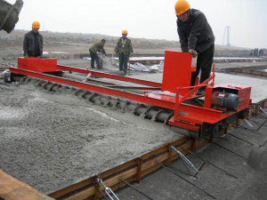 智能摊铺机控制系统革新道路施工