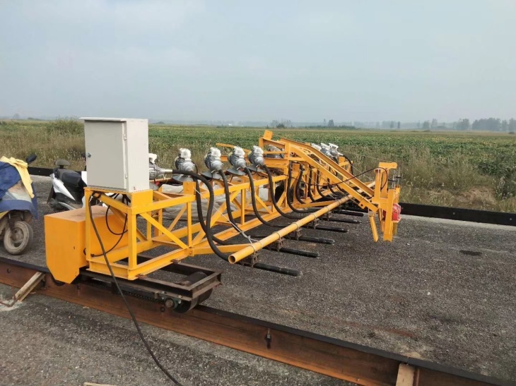 密实之艺：排式振捣机的深度振捣解析